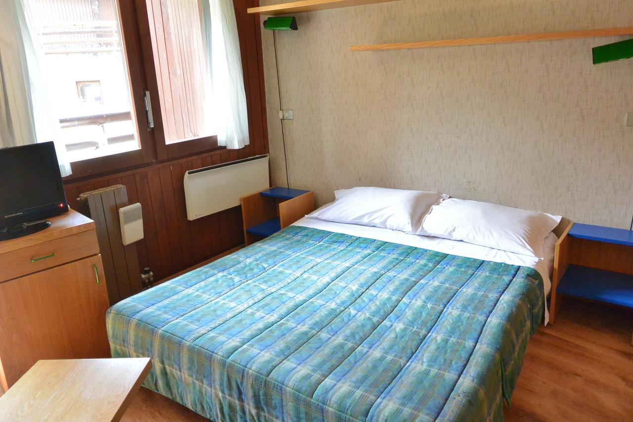 Appartamenti La Maison De Vacances Breuil-Cervinia Buitenkant foto