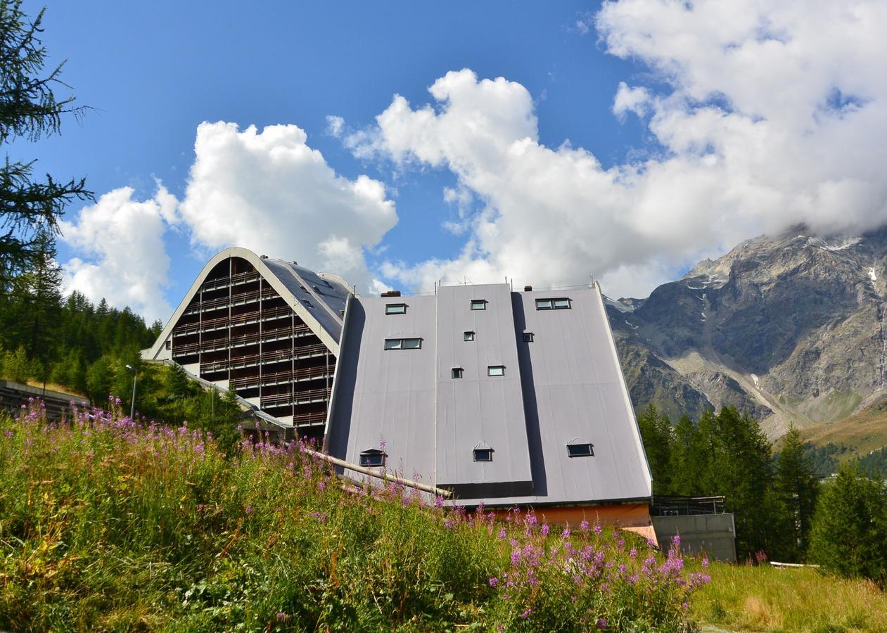 Appartamenti La Maison De Vacances Breuil-Cervinia Buitenkant foto